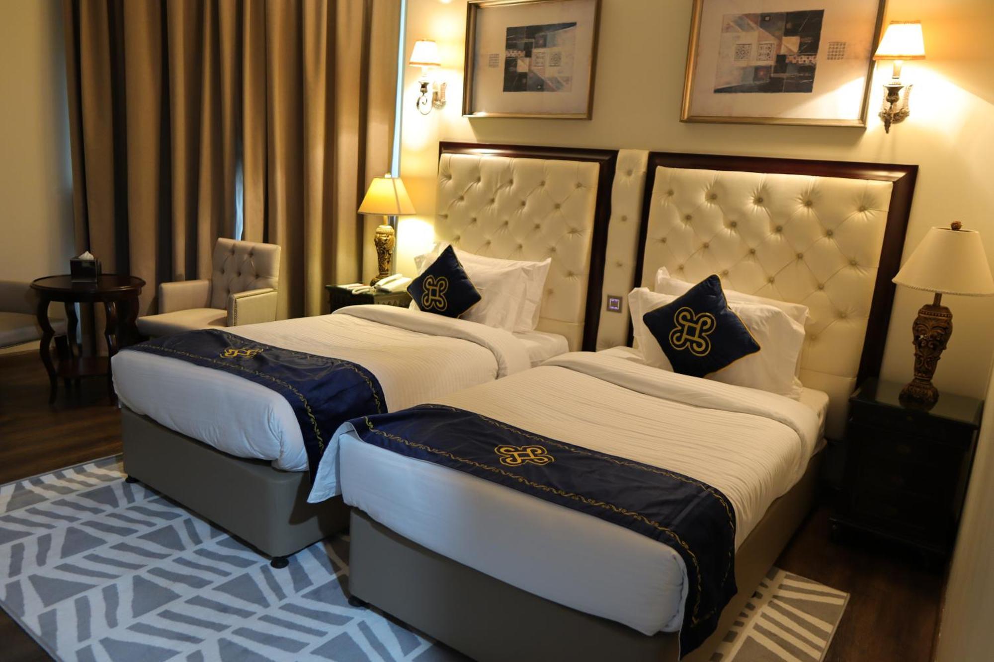 Seven Seas Hotel Dubai Exterior foto
