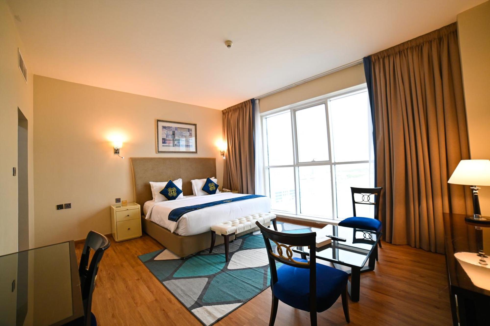 Seven Seas Hotel Dubai Exterior foto